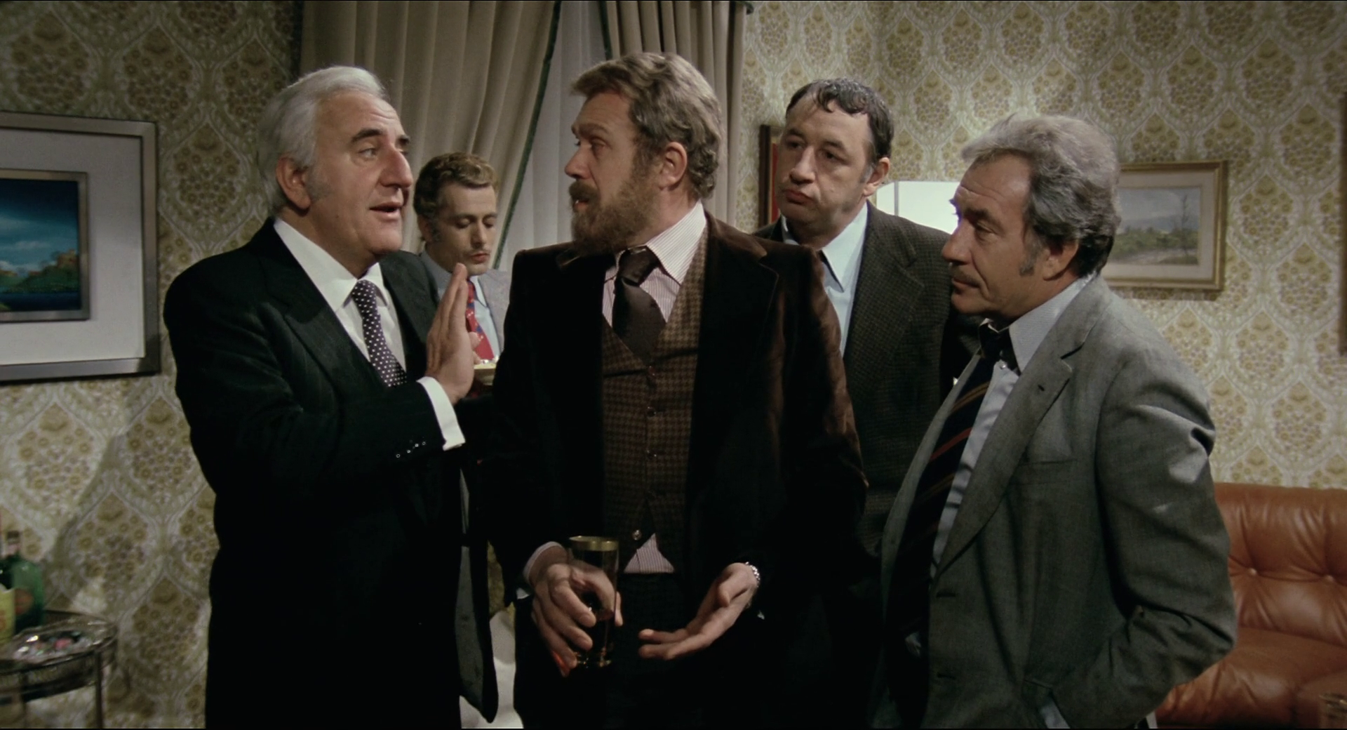 Description Italiano: scena dal film Amici miei Date 1975 Source Italian movie Amici miei (1975) Author Mario Monicelli (director) / Luigi Kuveiller (cinematographer)